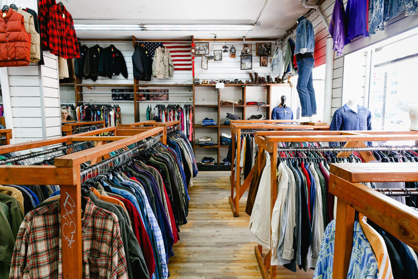 Memulai Bisnis Thrift Shop dengan Modal Kecil